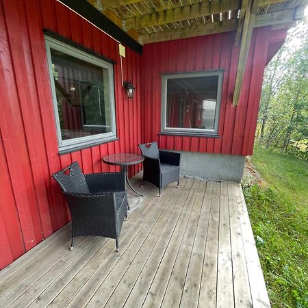 Sentral Og Romslig Leilighet Naert Senja Finnsnes Exterior photo