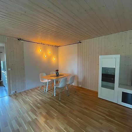 Sentral Og Romslig Leilighet Naert Senja Finnsnes Exterior photo